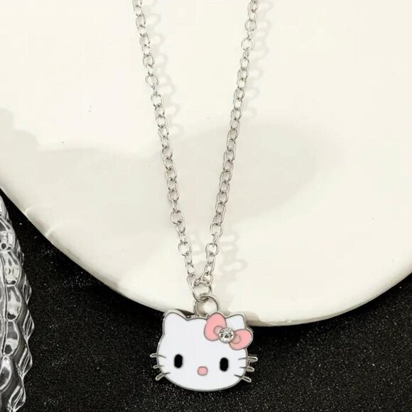 NEW - HELLO KITTY ZINC ALLOY & RHINESTONE SILVER/PINK NECKLACE 24 IN - Picture 4 of 4